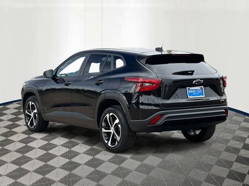 Used 2024 Chevrolet Trax RS w/ Driver Confidence Package image 4