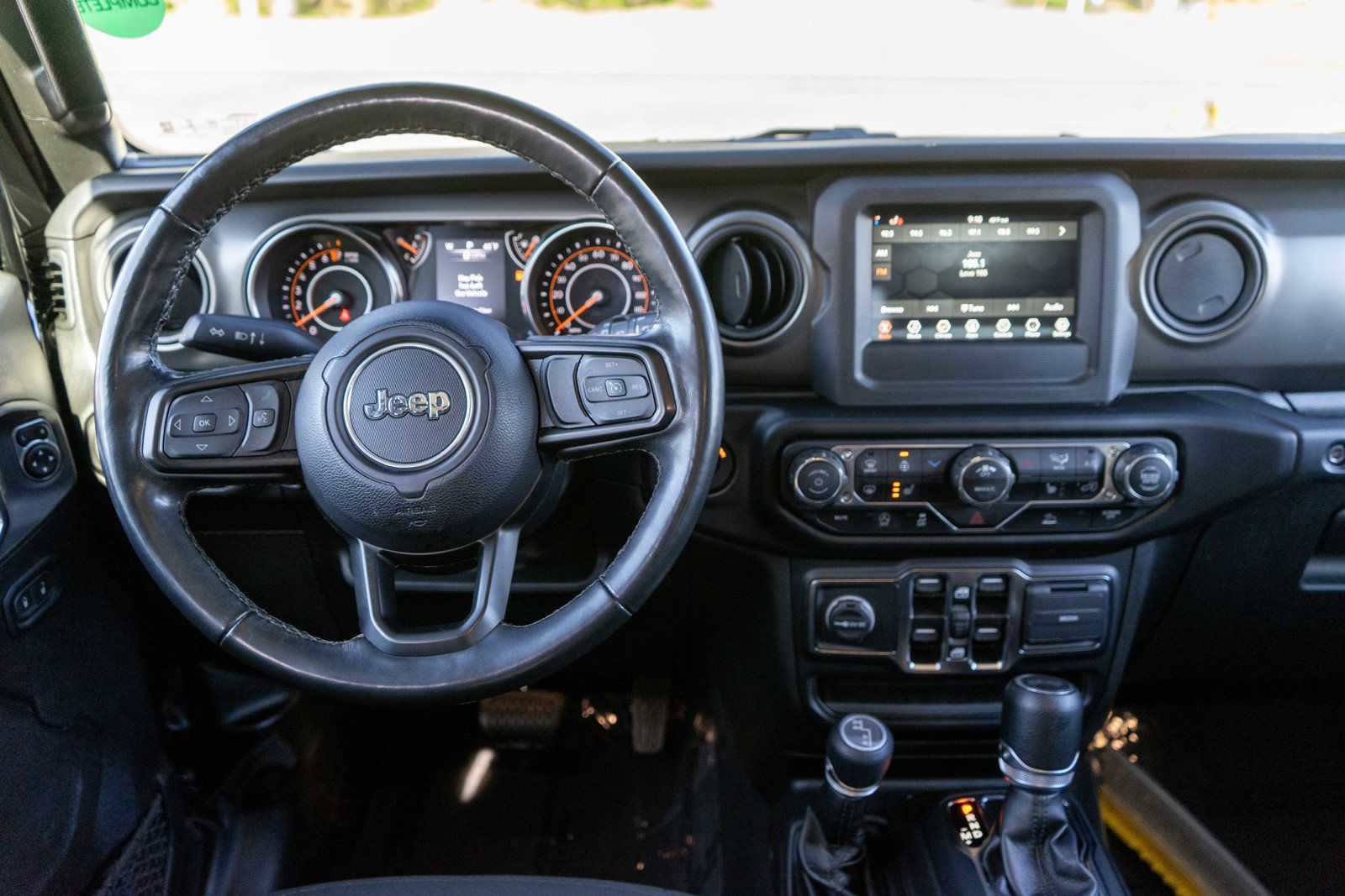 Used 2022 Jeep Wrangler Unlimited Sport AWD/4WD image 11