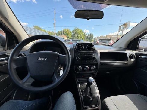 Used 2010 Jeep Compass Sport image 8