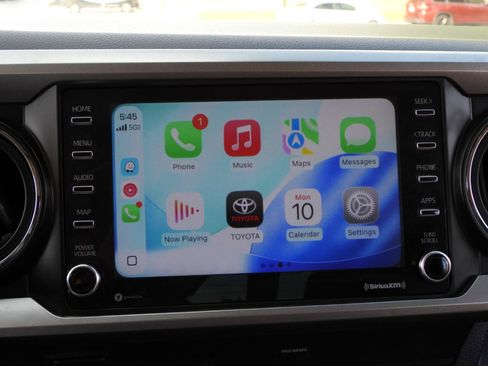 Used 2020 Toyota Tacoma SR5 w/ Technology Package AWD/4WD image 56