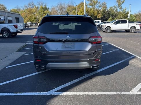 Used 2024 Honda Pilot Elite image 2