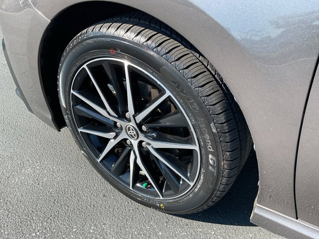 Used 2024 Toyota Camry SE FWD image 11