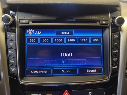 Used 2015 Hyundai Elantra GT w/ Option Group 03 FWD image 25