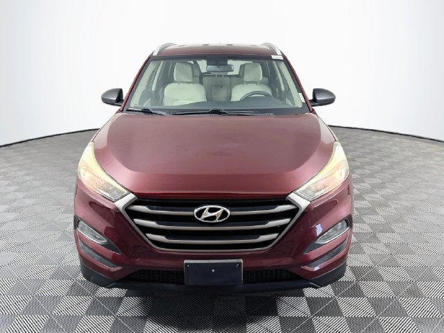 Used 2016 Hyundai Tucson SE w/ Option Group 02 FWD image 2