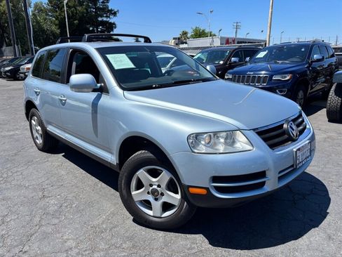 Used 2005 Volkswagen Touareg V6 AWD/4WD image 2