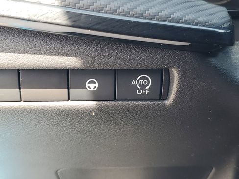 Certified 2025 Nissan Kicks SR FWD image 23