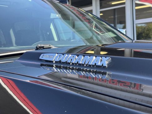 Used 2018 GMC Sierra 2500 Denali w/ Duramax Plus Package AWD/4WD image 8