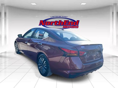 Used 2024 Nissan Altima 2.5 SV image 5