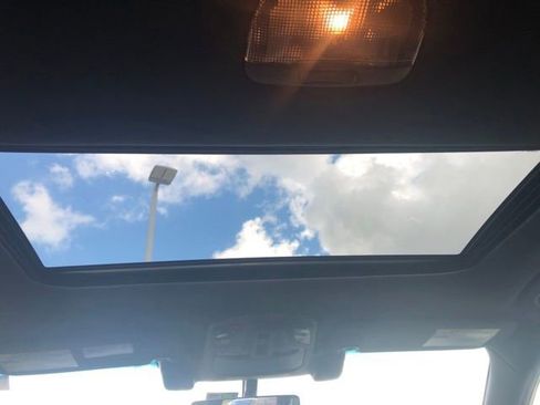 Used 2022 Subaru Outback Wilderness image 15