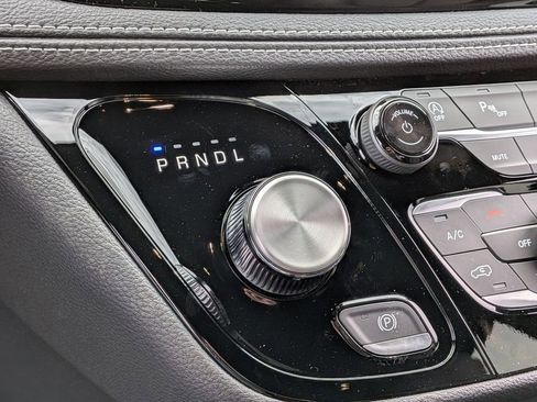 New 2026 Chrysler Pacifica Select image 14