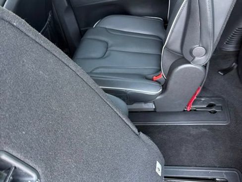 Used 2025 Hyundai Palisade SEL FWD image 5