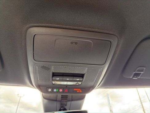 New 2026 Chevrolet Traverse LT w/ Sun and Wheel Package image 23