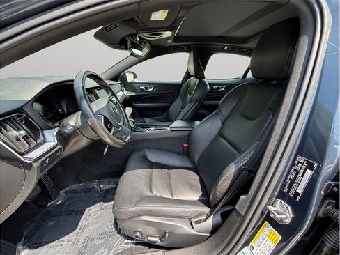 Used 2019 Volvo S60 T6 Momentum AWD/4WD image 2