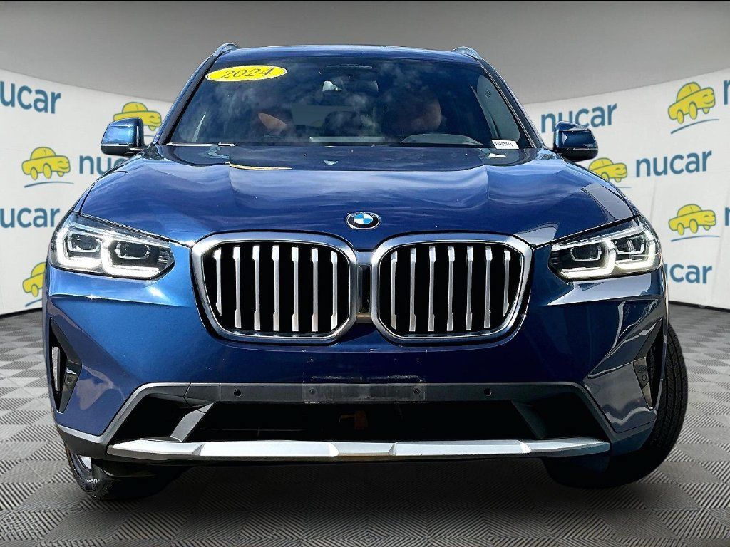Used 2024 BMW X3 xDrive30i w/ Premium Package AWD/4WD image 2