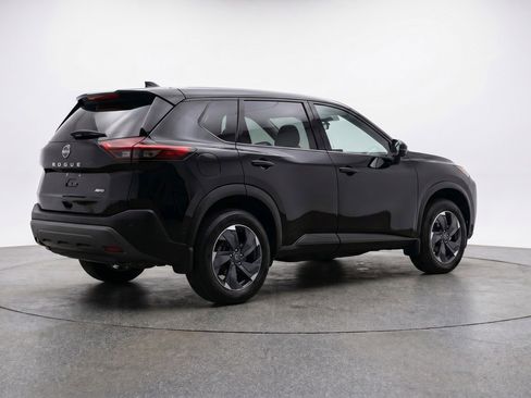Used 2025 Nissan Rogue SV FWD image 9