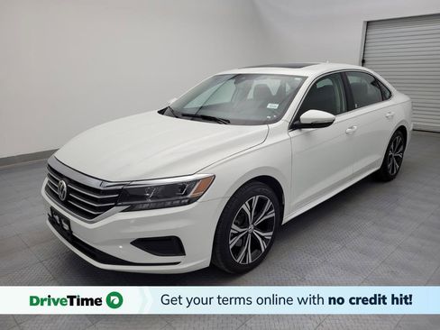 Used 2022 Volkswagen Passat 2.0T SE image 1