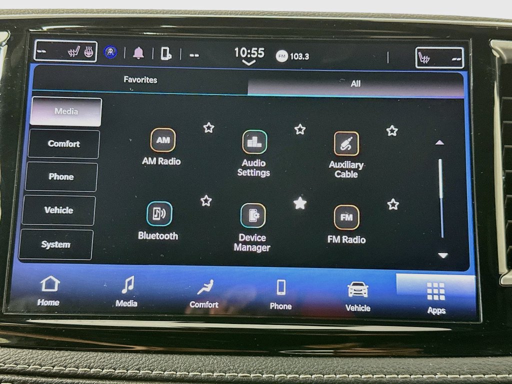 Used 2023 Chrysler Pacifica Touring FWD image 19