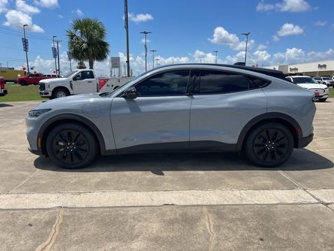 New 2025 Ford Mustang Mach-E Select image 4
