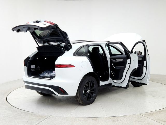 Used 2026 Jaguar F-PACE R-Dynamic S AWD/4WD image 11