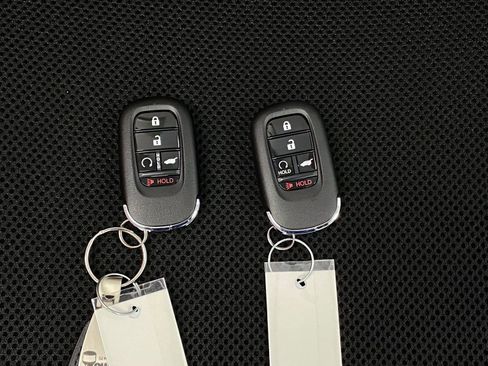 Used 2025 Honda Pilot Black Edition image 10