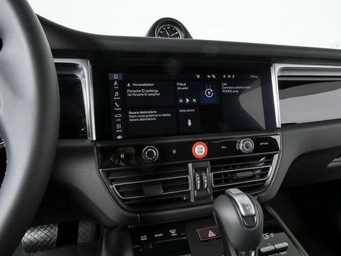 New 2026 Porsche Macan image 13