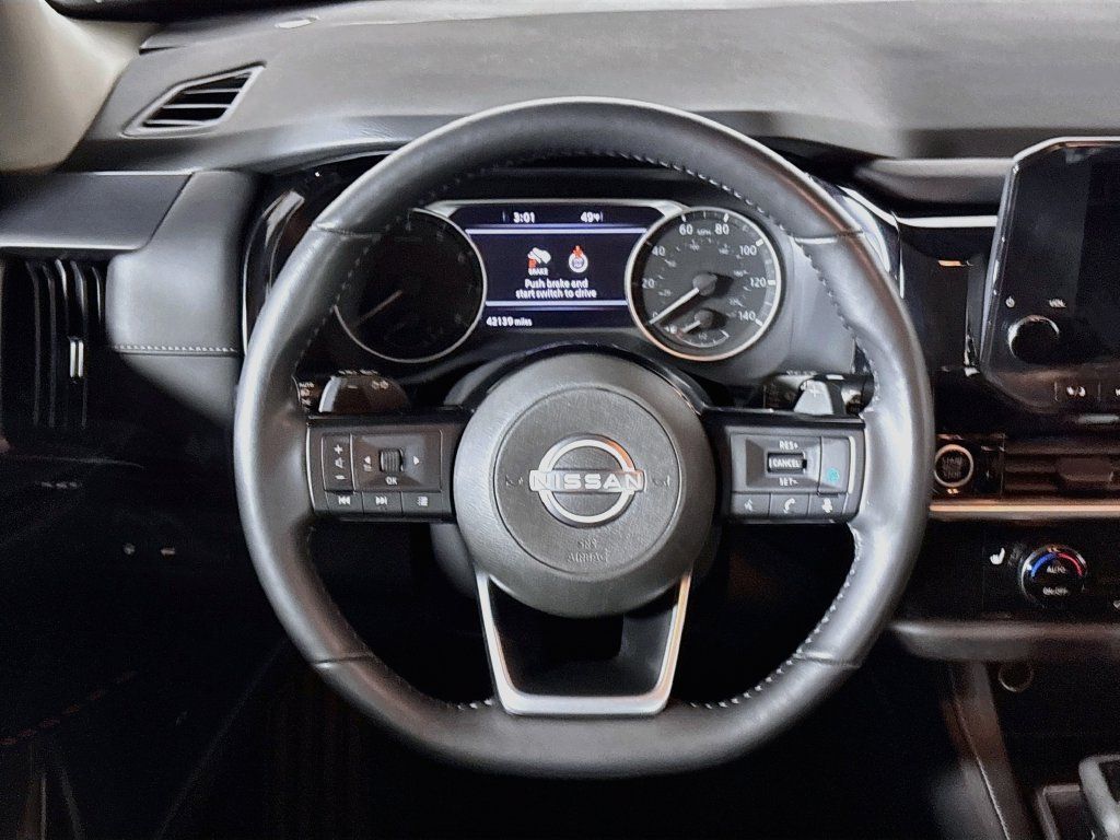 Used 2022 Nissan Pathfinder SL AWD/4WD image 13