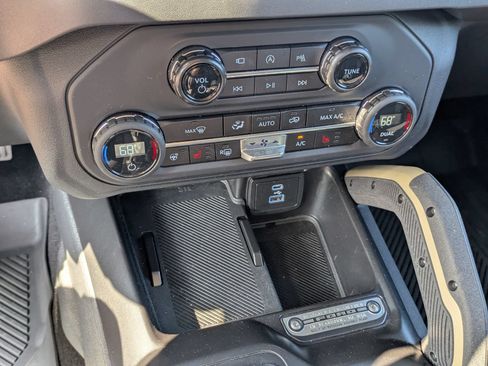 Certified 2025 Ford Bronco Badlands AWD/4WD image 25