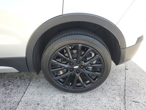 Used 2021 Cadillac XT4 Premium Luxury w/ LPO, Onyx Sport Package FWD image 14