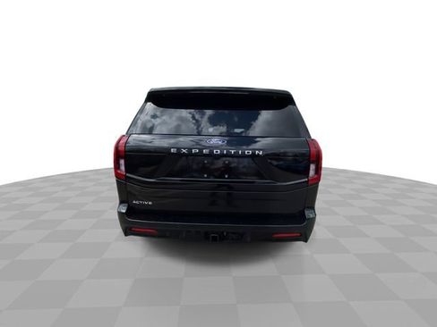 Used 2025 Ford Expedition Active AWD/4WD image 9