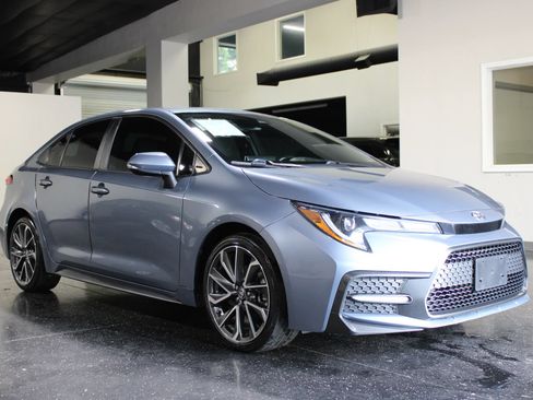 Used 2021 Toyota Corolla SE FWD image 1