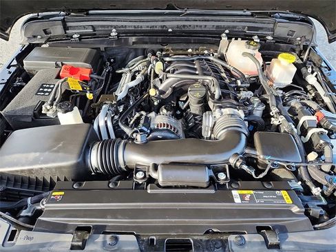 Used 2021 Jeep Gladiator Overland image 16