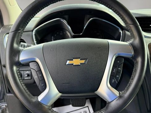 Used 2017 Chevrolet Traverse LT FWD image 11