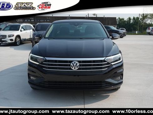 Used 2021 Volkswagen Jetta SEL Premium FWD image 2