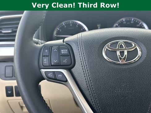 Used 2016 Toyota Highlander Limited AWD/4WD image 28