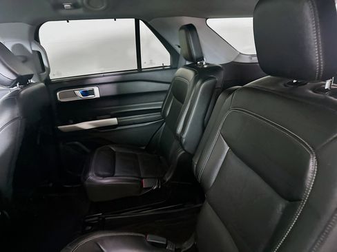 Used 2022 Ford Explorer Limited image 28