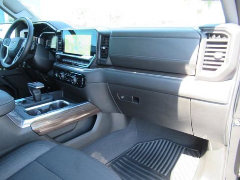 Used 2024 Chevrolet Silverado 1500 RST w/ Z71 Off-Road Package AWD/4WD image 12