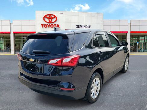 Used 2021 Chevrolet Equinox LS w/ LS Convenience Package FWD image 3