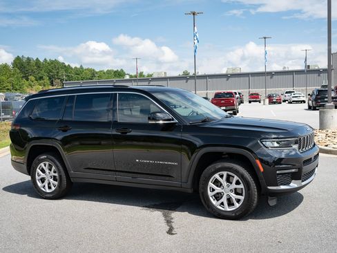 Used 2021 Jeep Grand Cherokee L Limited AWD/4WD image 12