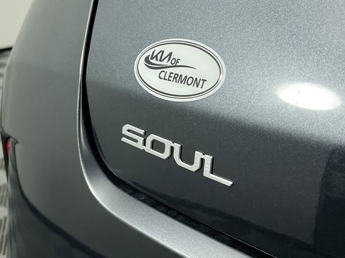 Certified 2025 Kia Soul LX w/ LX Technology Package FWD image 5
