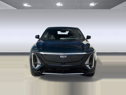New 2026 Cadillac Lyriq Luxury w/ LPO, Floor Liner Package image 5