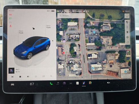 Used 2023 Tesla Model Y Long Range image 41