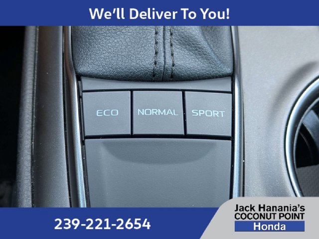 Used 2023 Toyota Camry SE w/ Cold Weather Package FWD image 33
