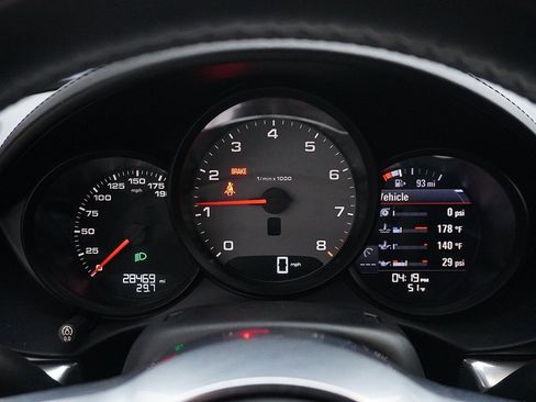 Used 2019 Porsche 718 Cayman S image 40