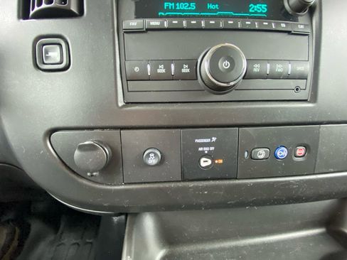 Used 2024 Chevrolet Express 2500 w/ Driver Convenience Package image 29