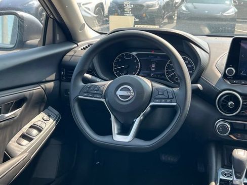 Used 2025 Nissan Sentra SV FWD image 14