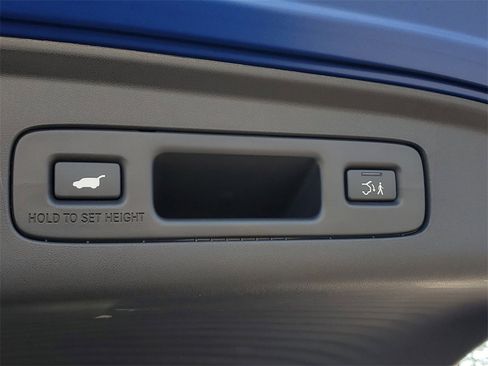 Certified 2025 Acura ADX A-Spec image 11