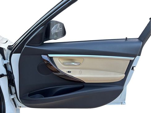 Used 2018 BMW 330i Sedan w/ Convenience Package image 40