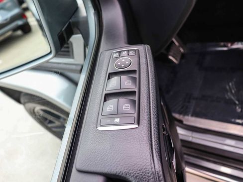 Used 2016 Mercedes-Benz G 550 image 26