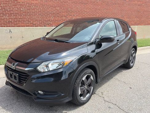 Used 2018 Honda HR-V EX image 1