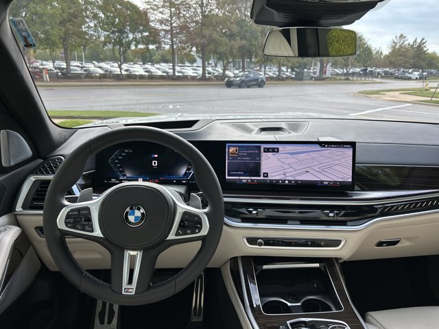 Certified 2025 BMW X7 M60i AWD/4WD image 21